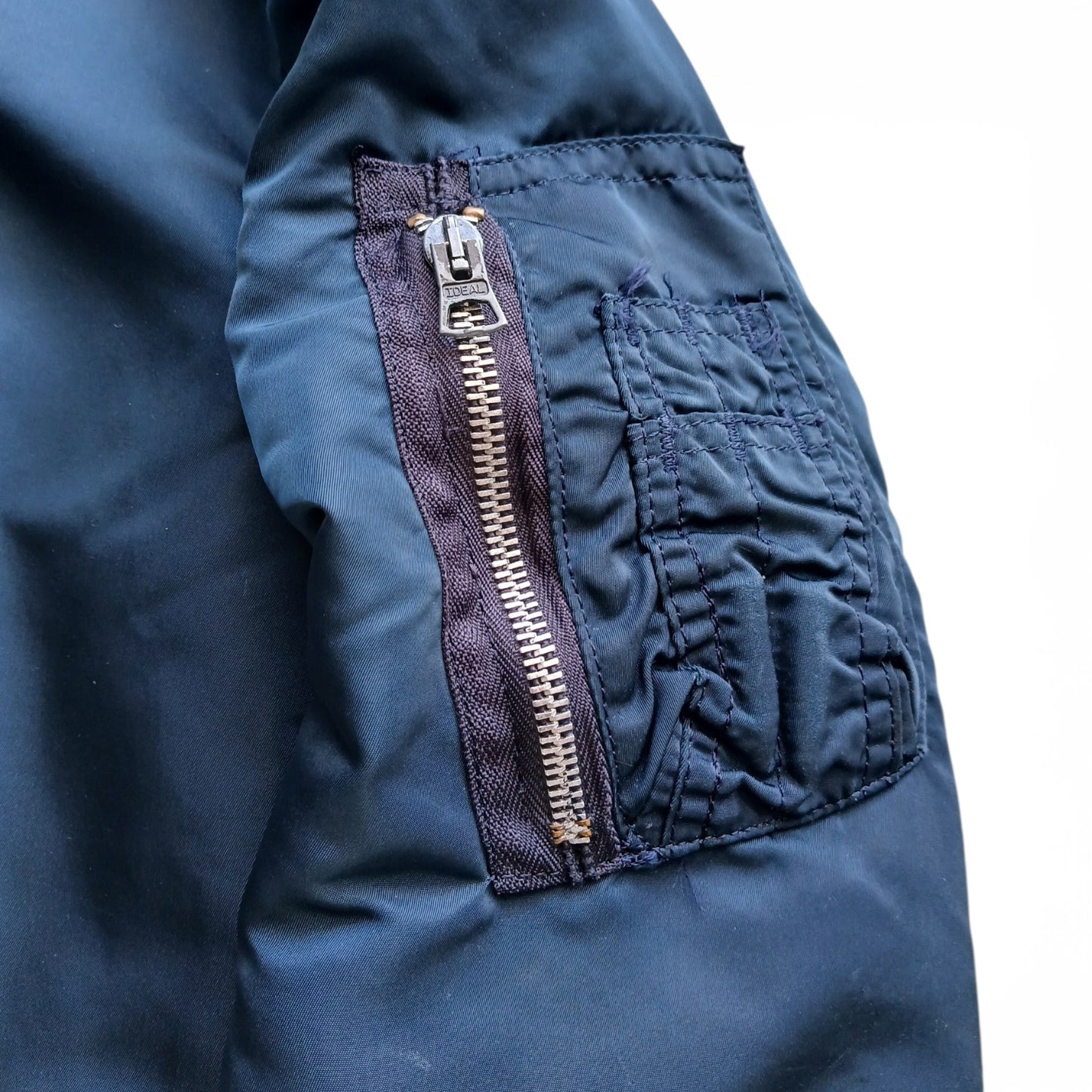 1990s Alpha Industries MA-1  L