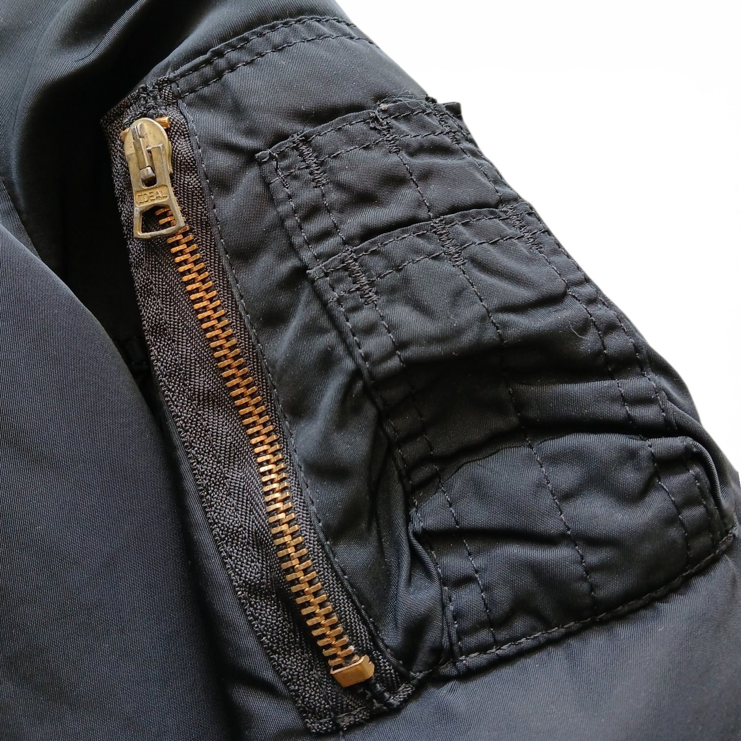 1990s Alpha Industries MA-1  L